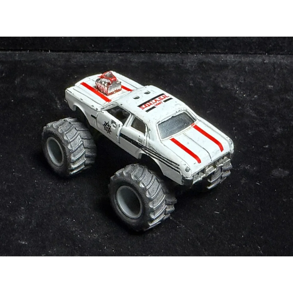 Vintage Yatming SQUASH Unit-Super Sedan, Monster Truck, Diecast White 1/64 85003